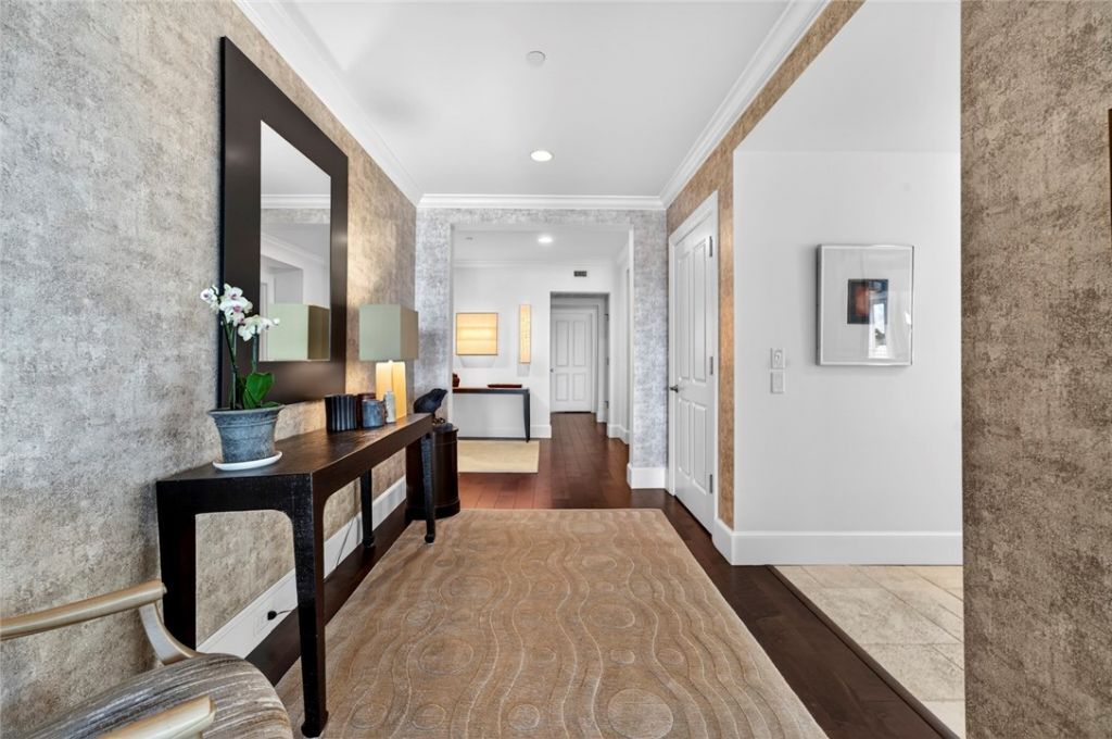 3 Royal Palm Point, Unit 2E, Vero Beach, FL 32960 Photo