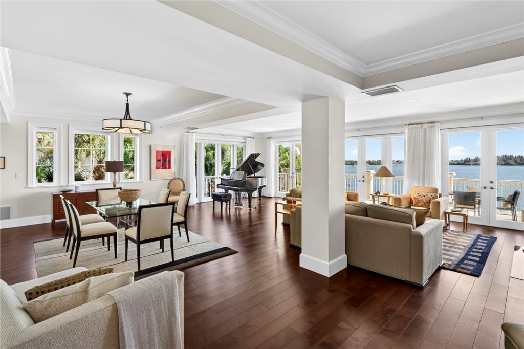 3 Royal Palm Point, Unit 2E, Vero Beach, FL 32960 Photo