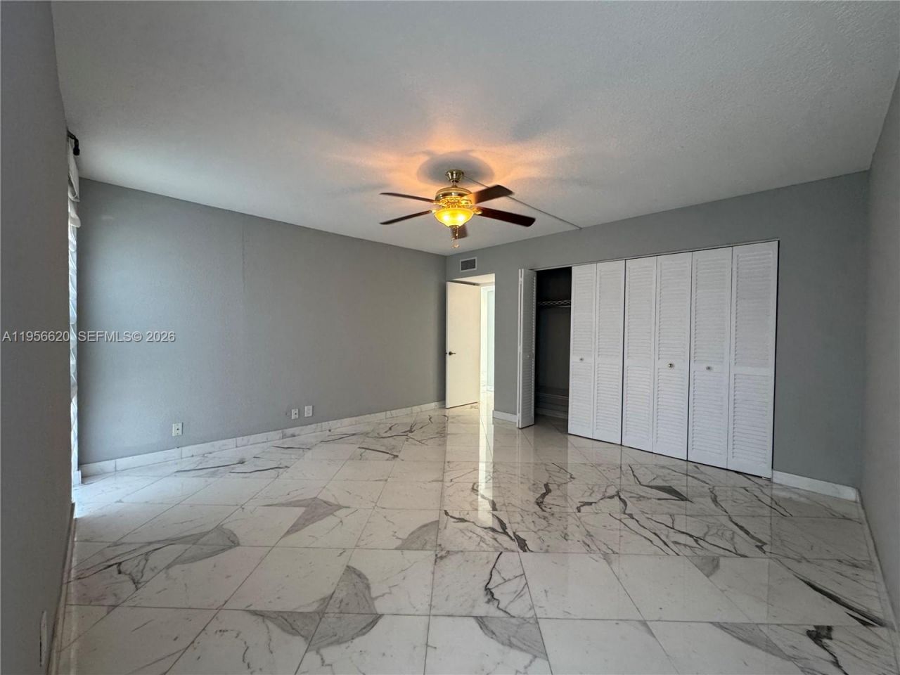 4800 Bayview Dr , Unit 206, Fort Lauderdale, FL 33308 Photo