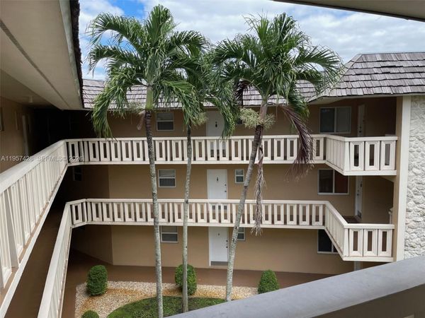 7440 Miami Lakes Dr, Unit F301, Miami Lakes, FL 33014