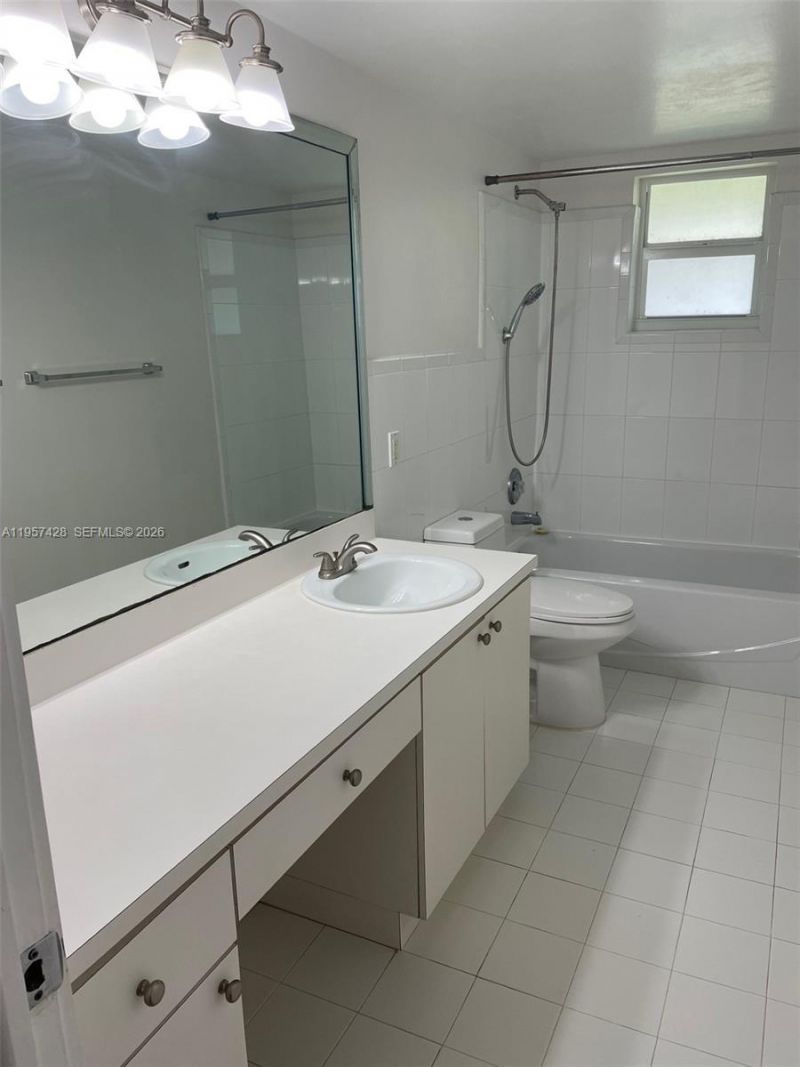 7440 Miami Lakes Dr, Unit F301, Miami Lakes, FL 33014 Photo