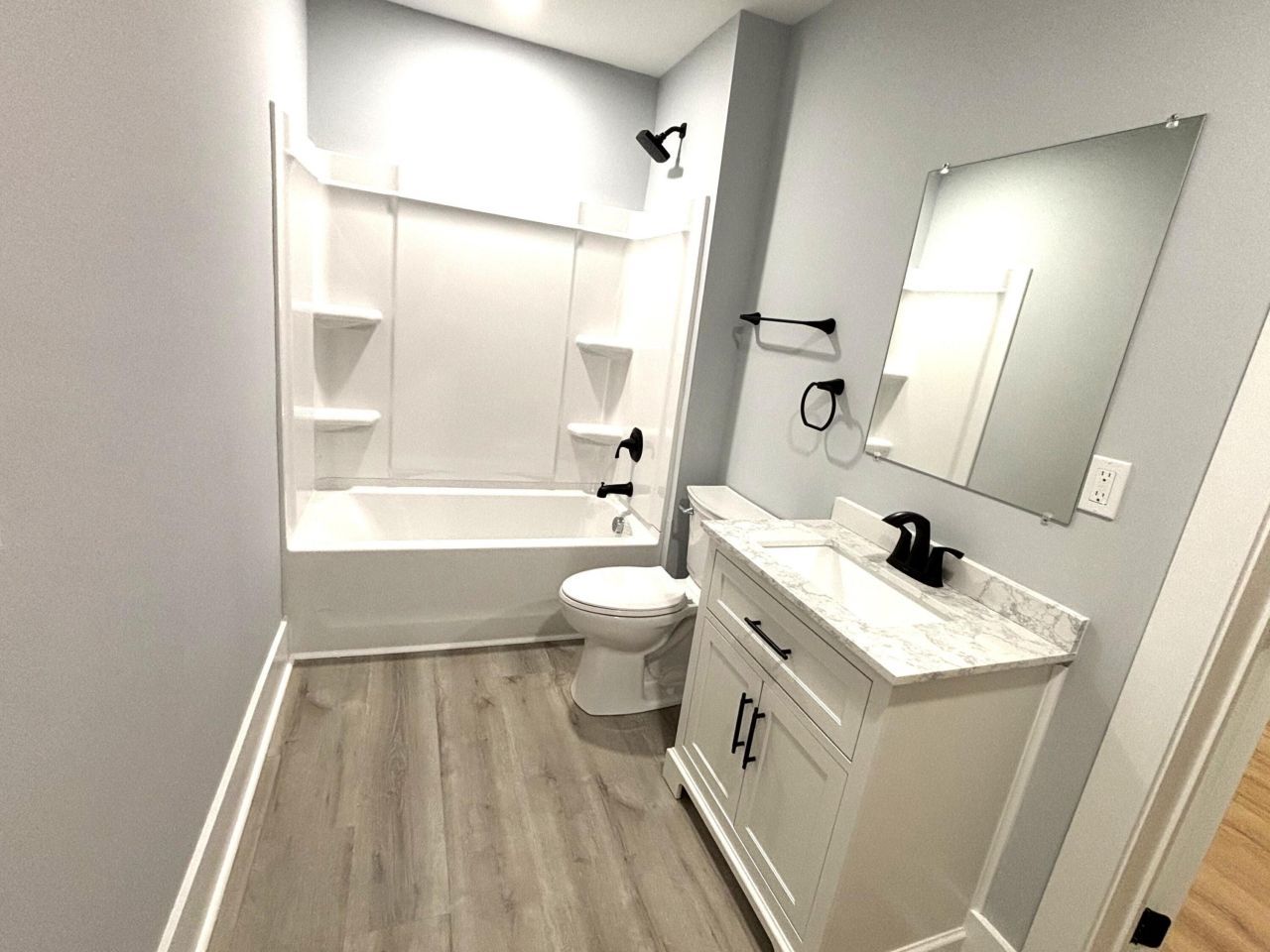 203 E George Street Photo 19