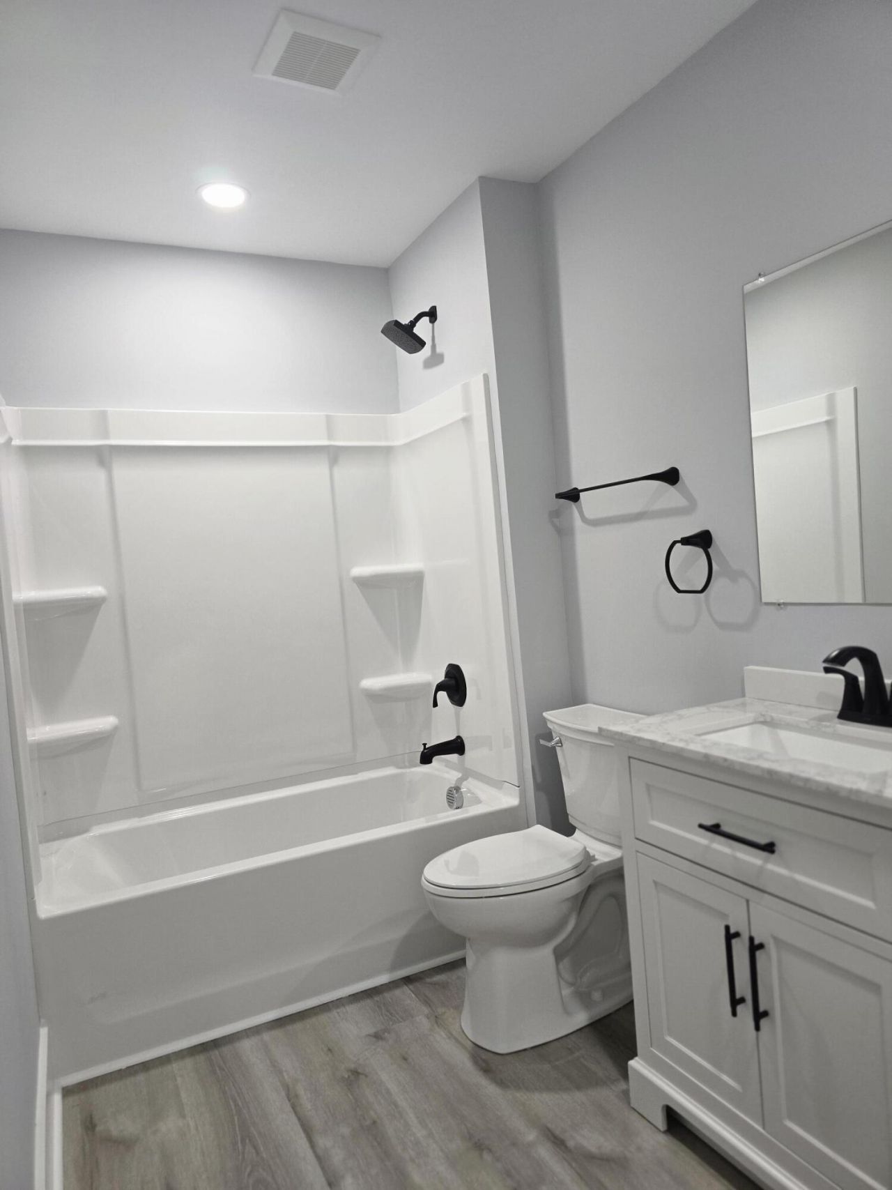 203 E George Street Photo 20