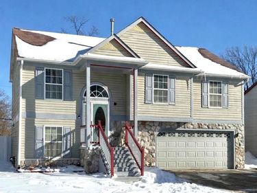 6015 Edmund Street, Romulus, MI 48174