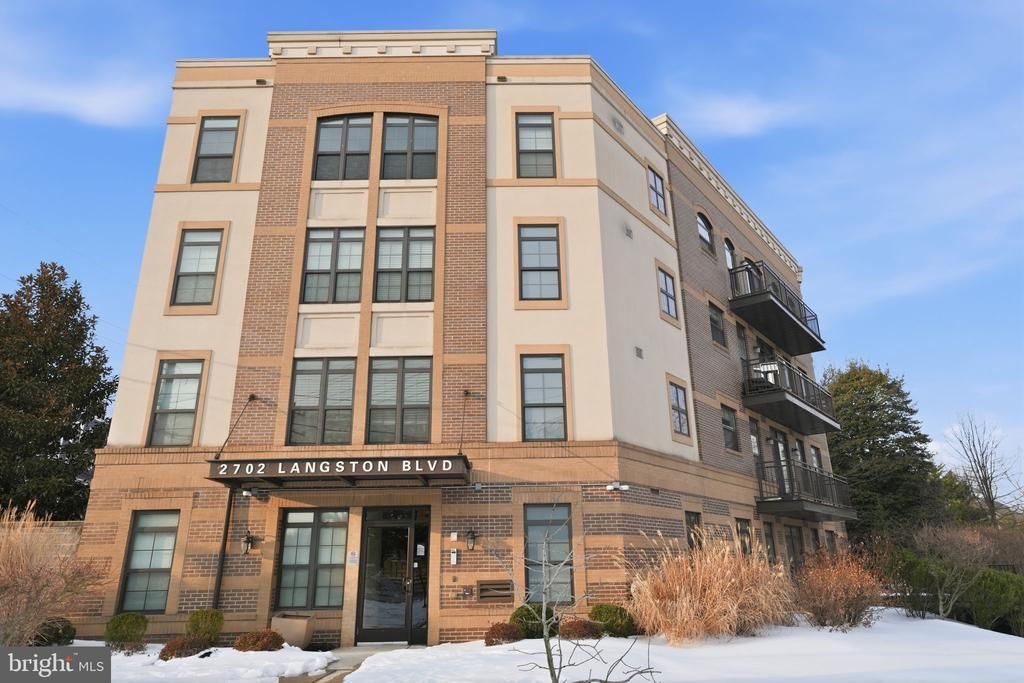 2702 Langston Boulevard, Unit 4B, Arlington, VA 22201 Main Photo