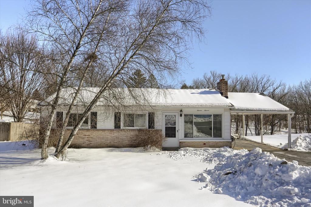 1111 Fairmont Drive, Harrisburg, PA 17112 Main Photo