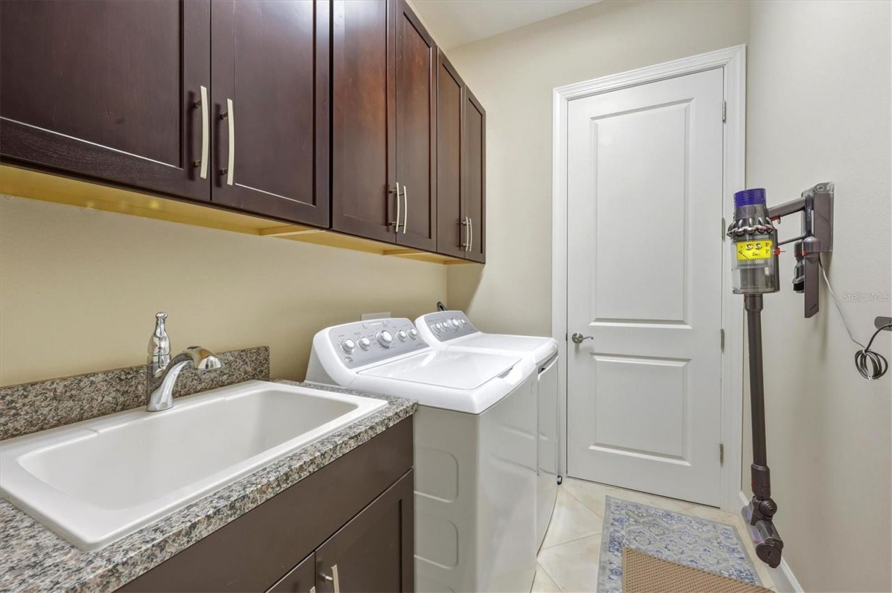 4711 Benito Court, Bradenton, FL 34211 Photo