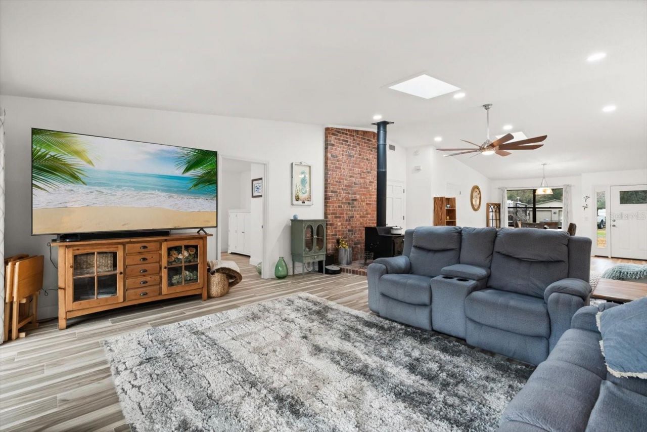 1511 Riveredge Court, Astor, FL 32102 Photo