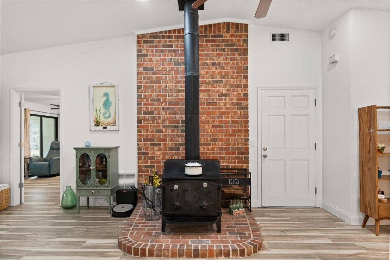 1511 Riveredge Court, Astor, FL 32102 Photo