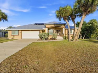 2304 GOYA DRIVE, NOKOMIS, FL 34275