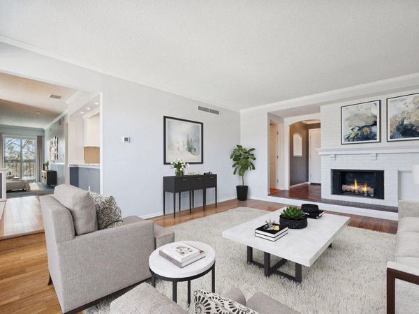 6075 Lincoln Drive, Unit 305, Edina, MN 55436