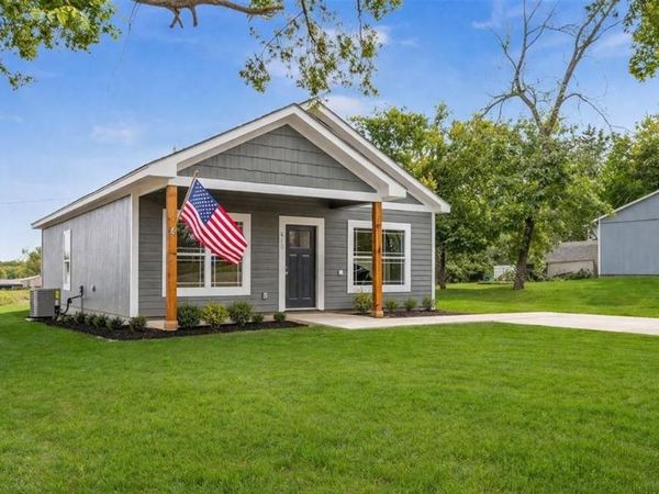 216 W 4th Street, Pomona, KS 66076