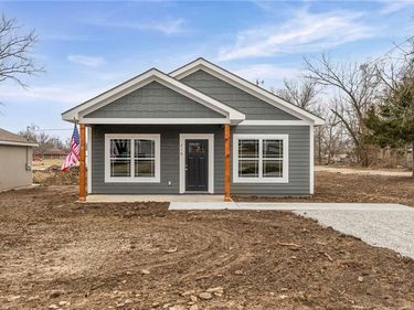 216 W 4th Street, Pomona, KS 66076