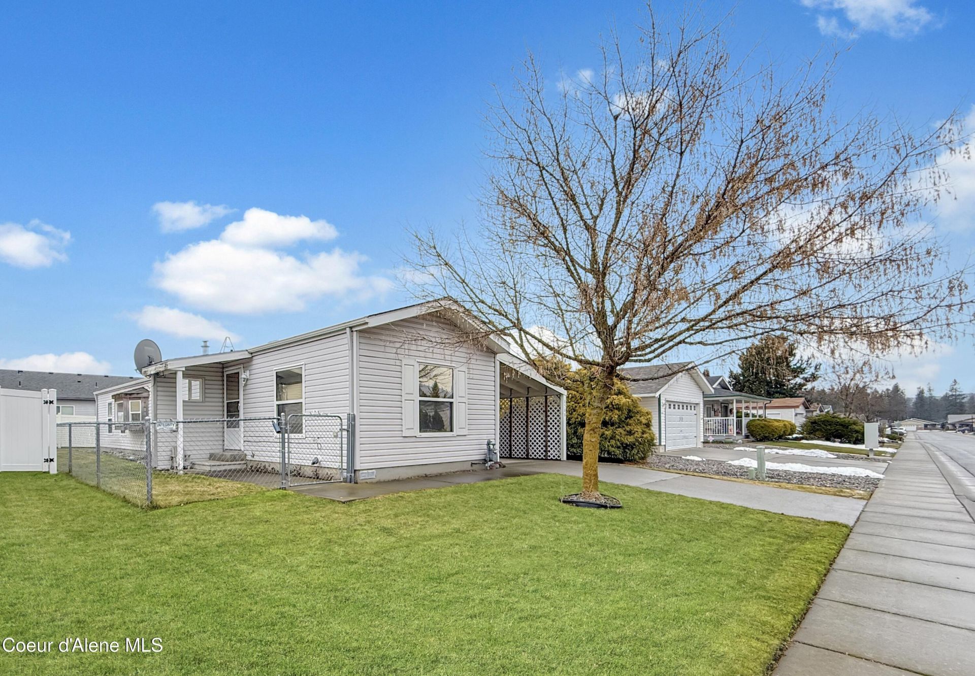 8506 W Bryce Canyon St, Rathdrum, ID 83858 Main Photo