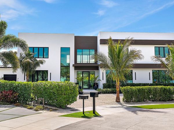 706 Lakeside Circle, North Palm Beach, FL 33408