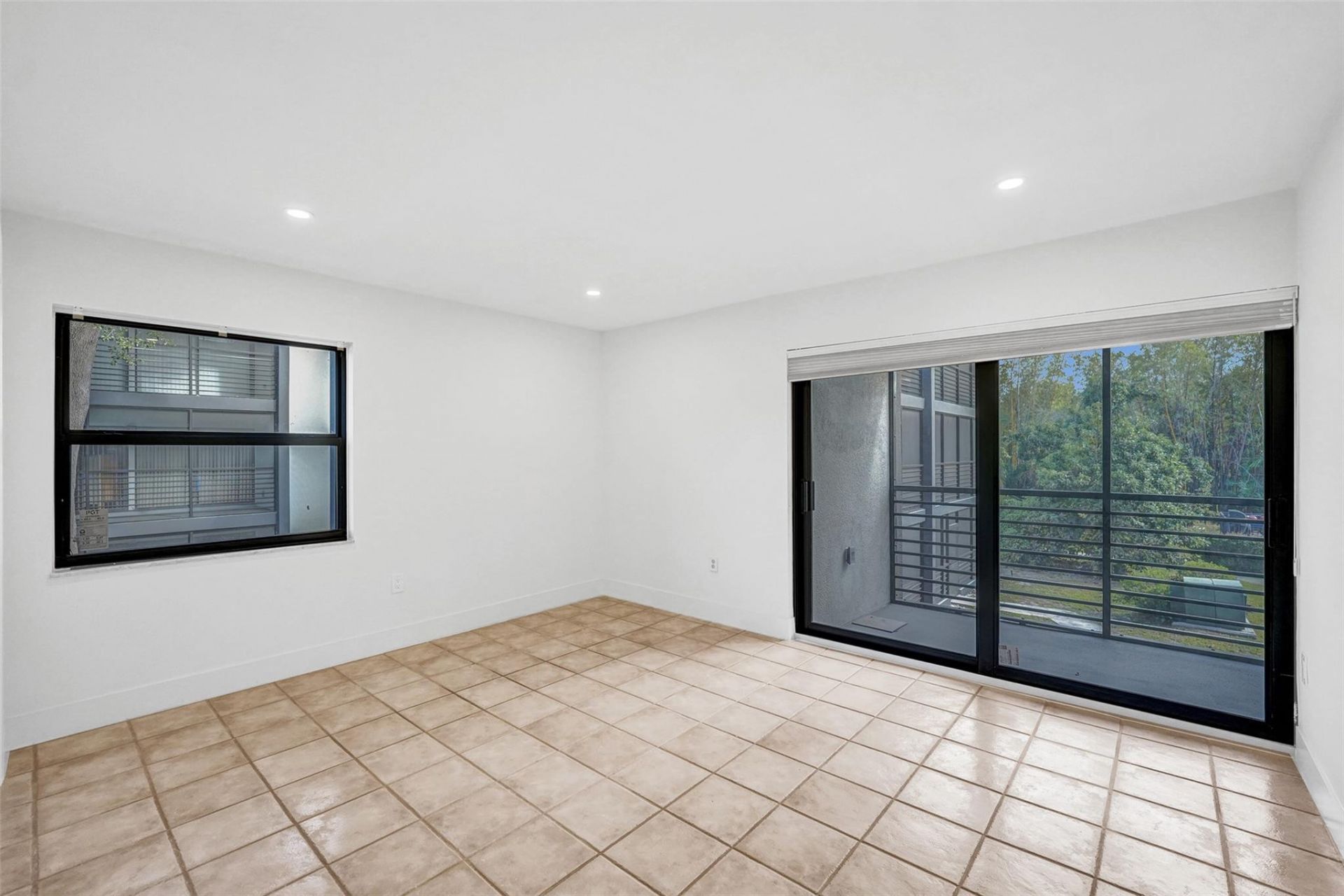 4040 N Hills Drive, Unit 24, Hollywood, FL 33021 Photo