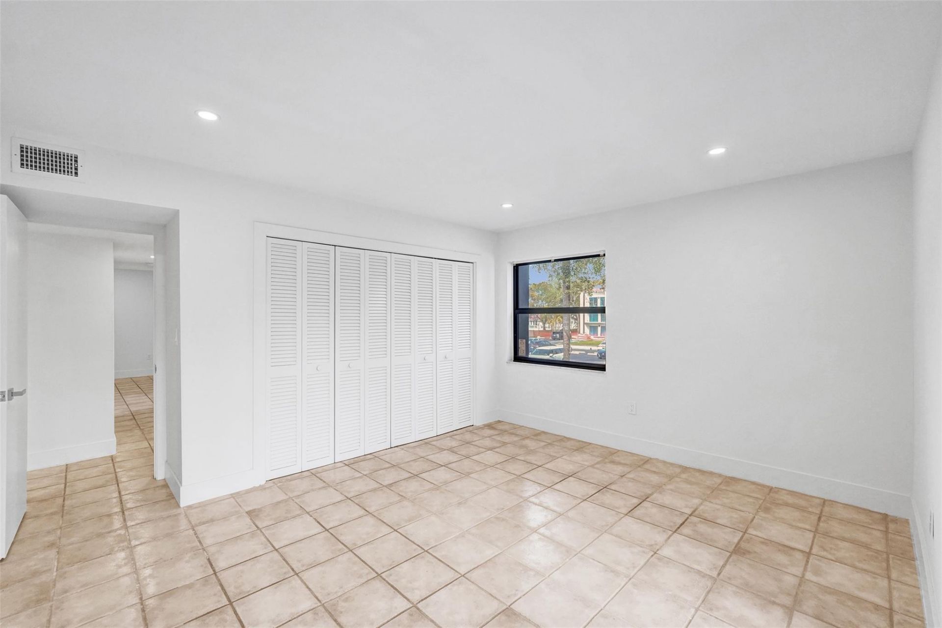 4040 N Hills Drive, Unit 24, Hollywood, FL 33021 Photo