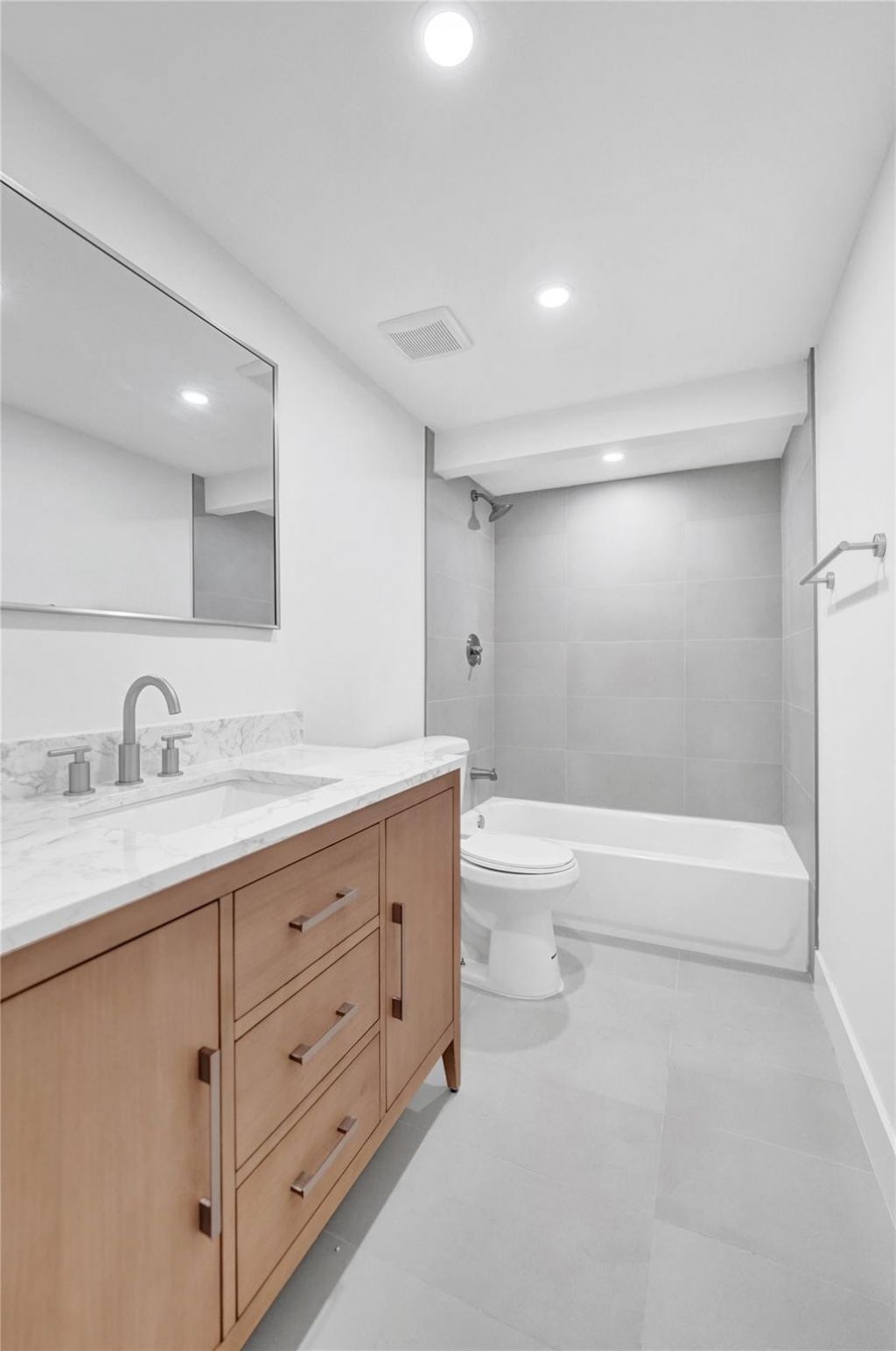 4040 N Hills Drive, Unit 24, Hollywood, FL 33021 Photo