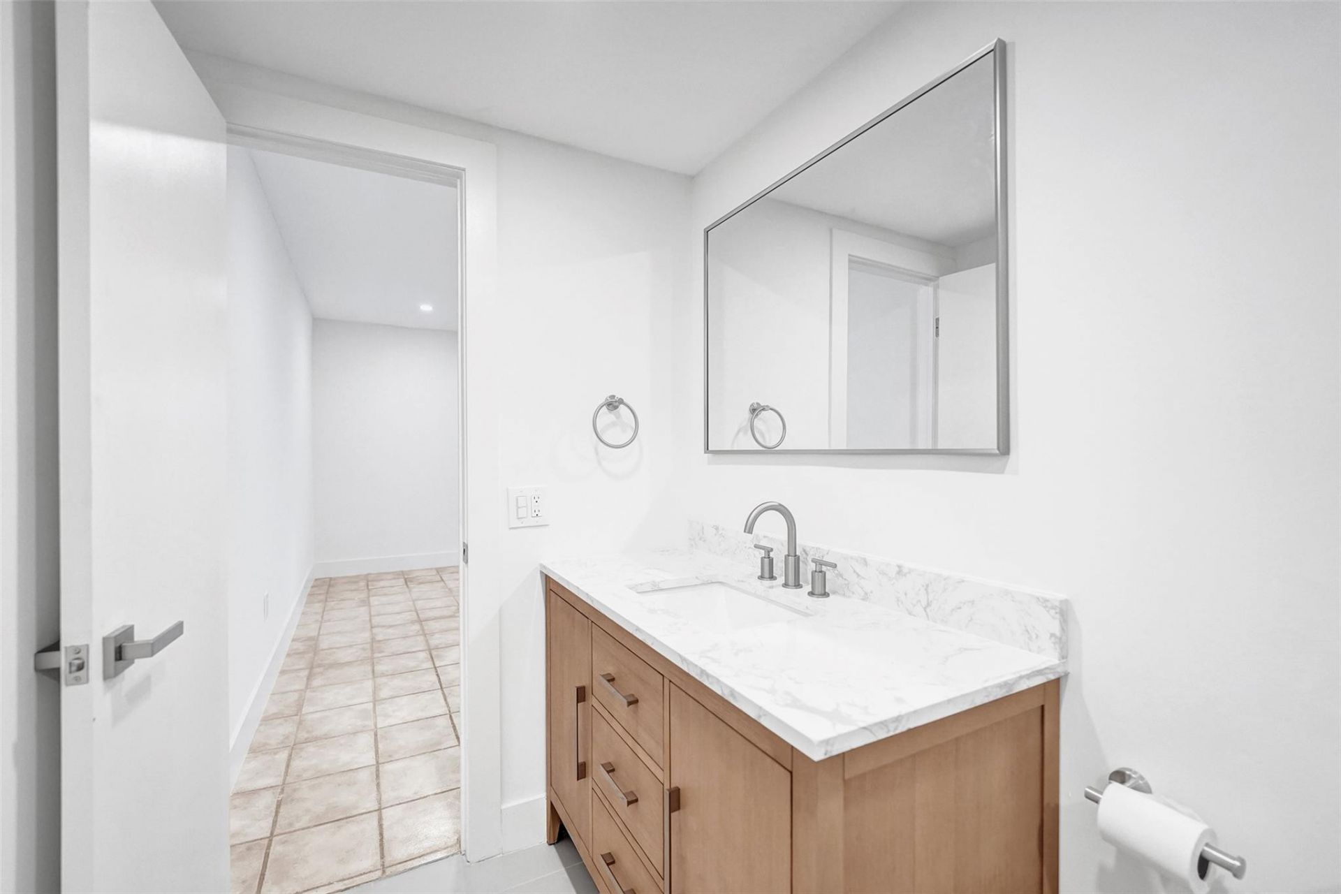 4040 N Hills Drive, Unit 24, Hollywood, FL 33021 Photo