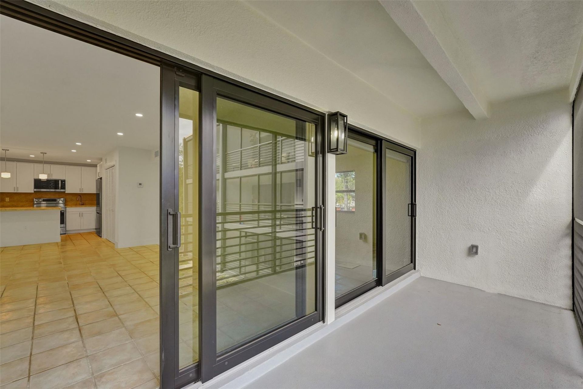 4040 N Hills Drive, Unit 24, Hollywood, FL 33021 Photo
