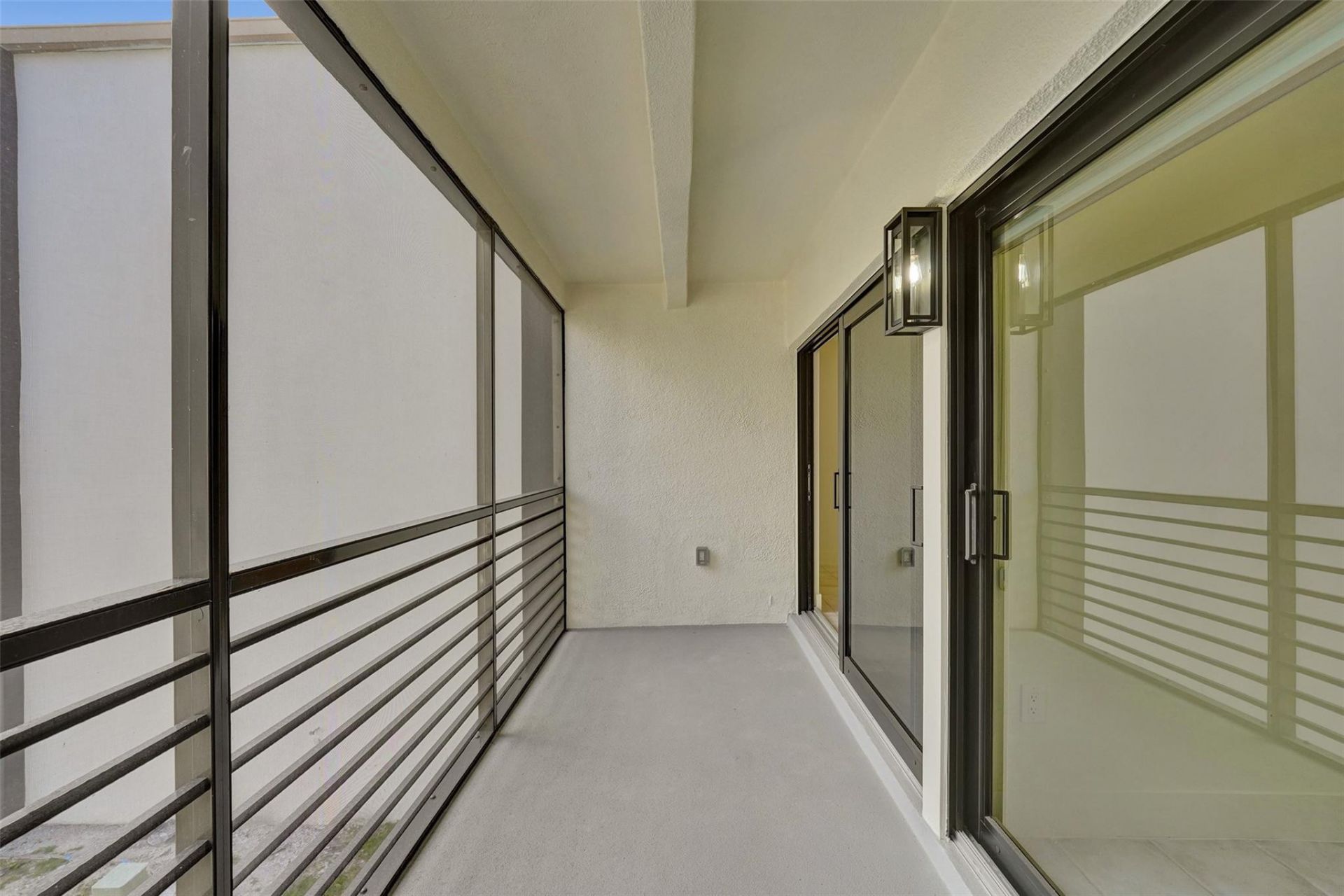 4040 N Hills Drive, Unit 24, Hollywood, FL 33021 Photo
