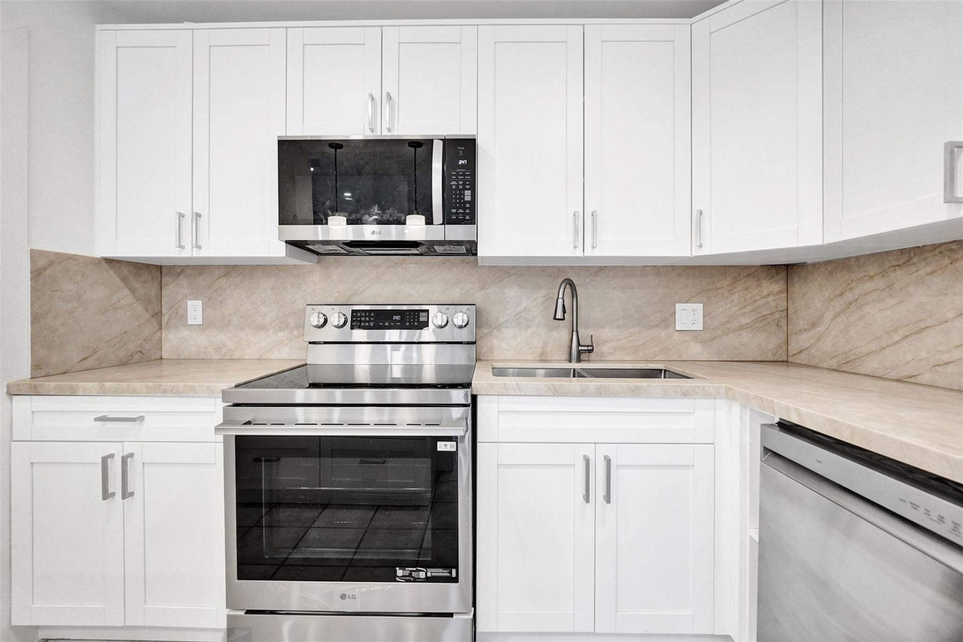 4040 N Hills Drive, Unit 24, Hollywood, FL 33021 Photo