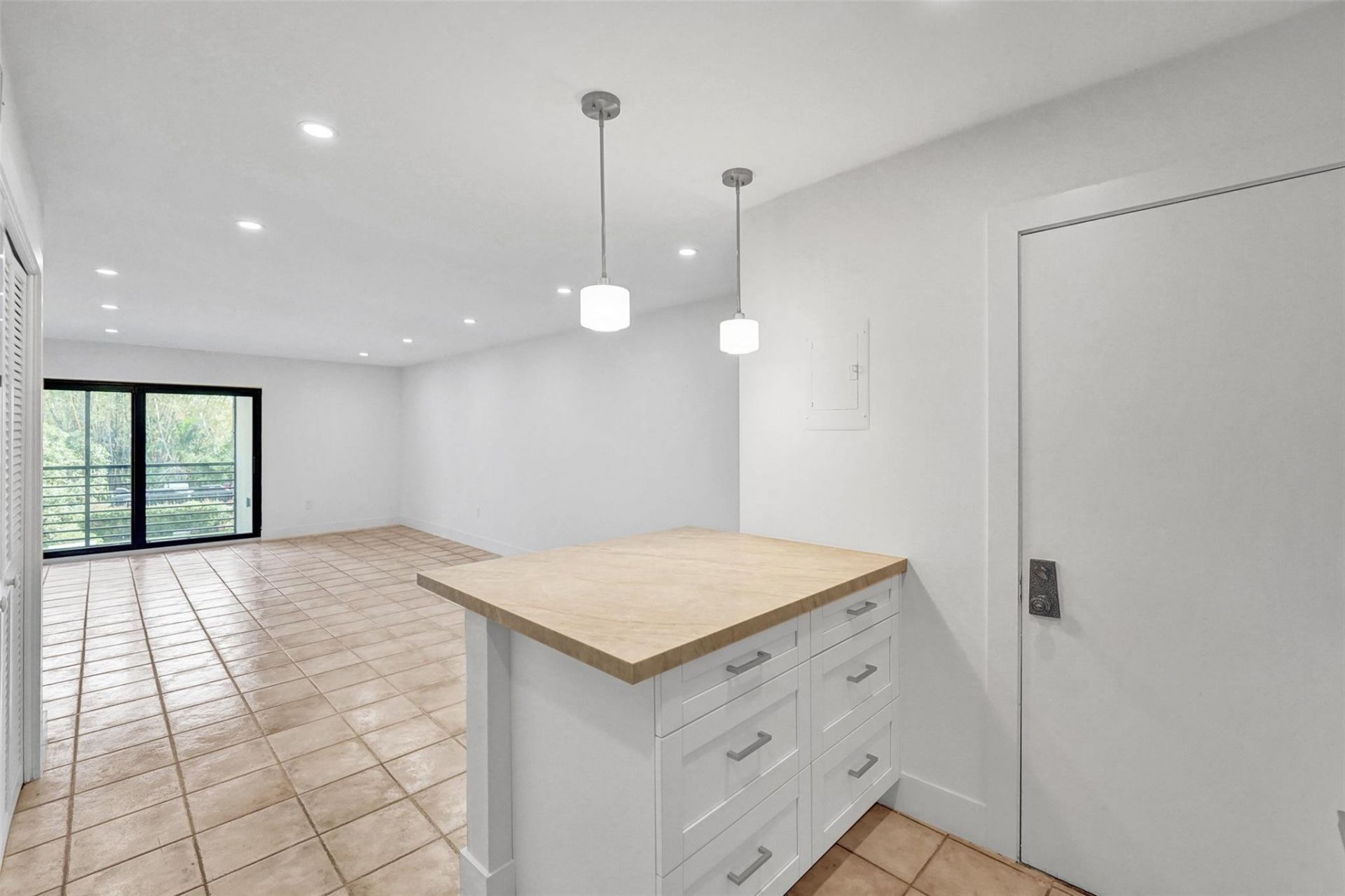 4040 N Hills Drive, Unit 24, Hollywood, FL 33021 Photo