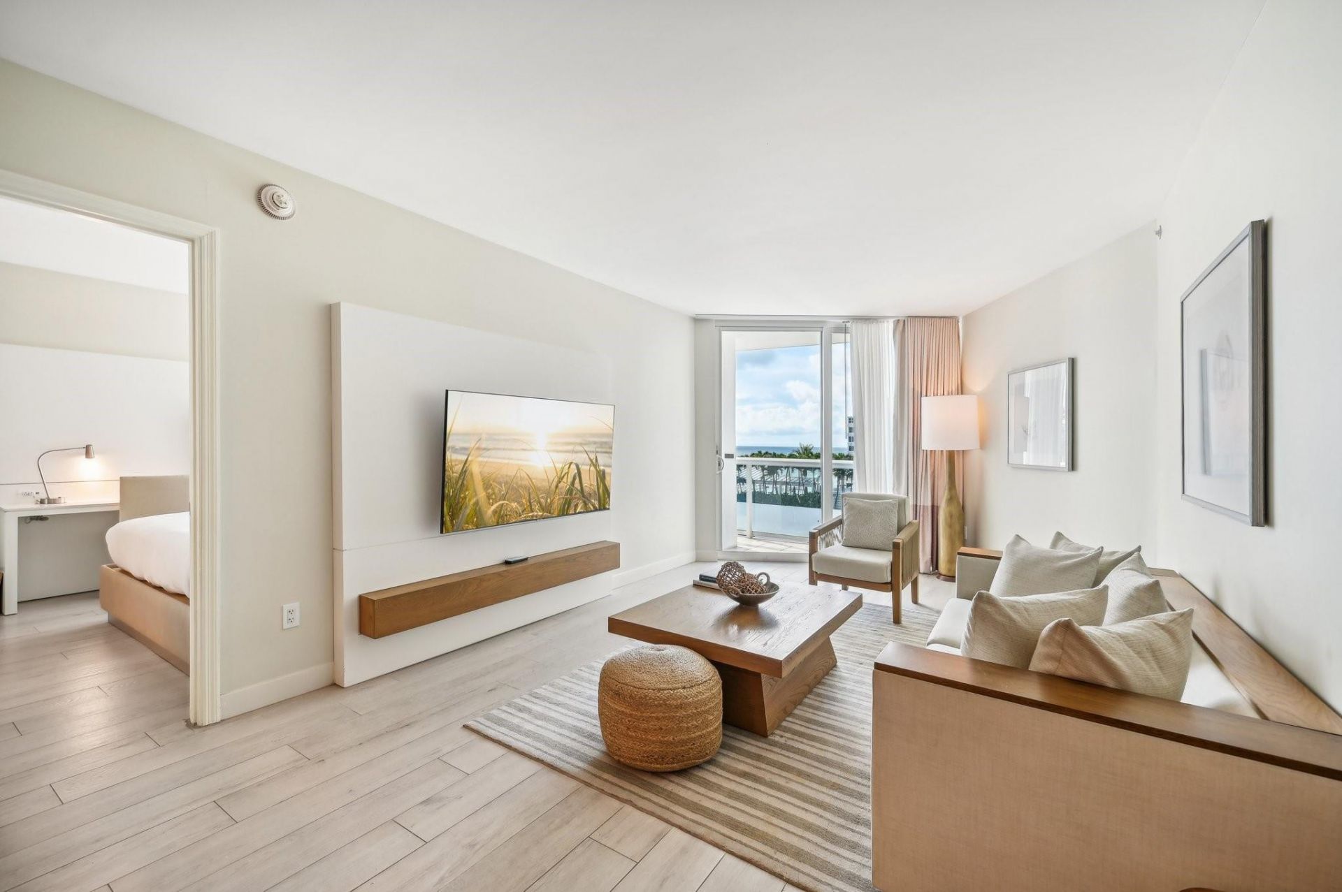 505 N Ft Lauderdale Beach Boulevard, Unit 813, Fort Lauderdale, FL 33304 Photo