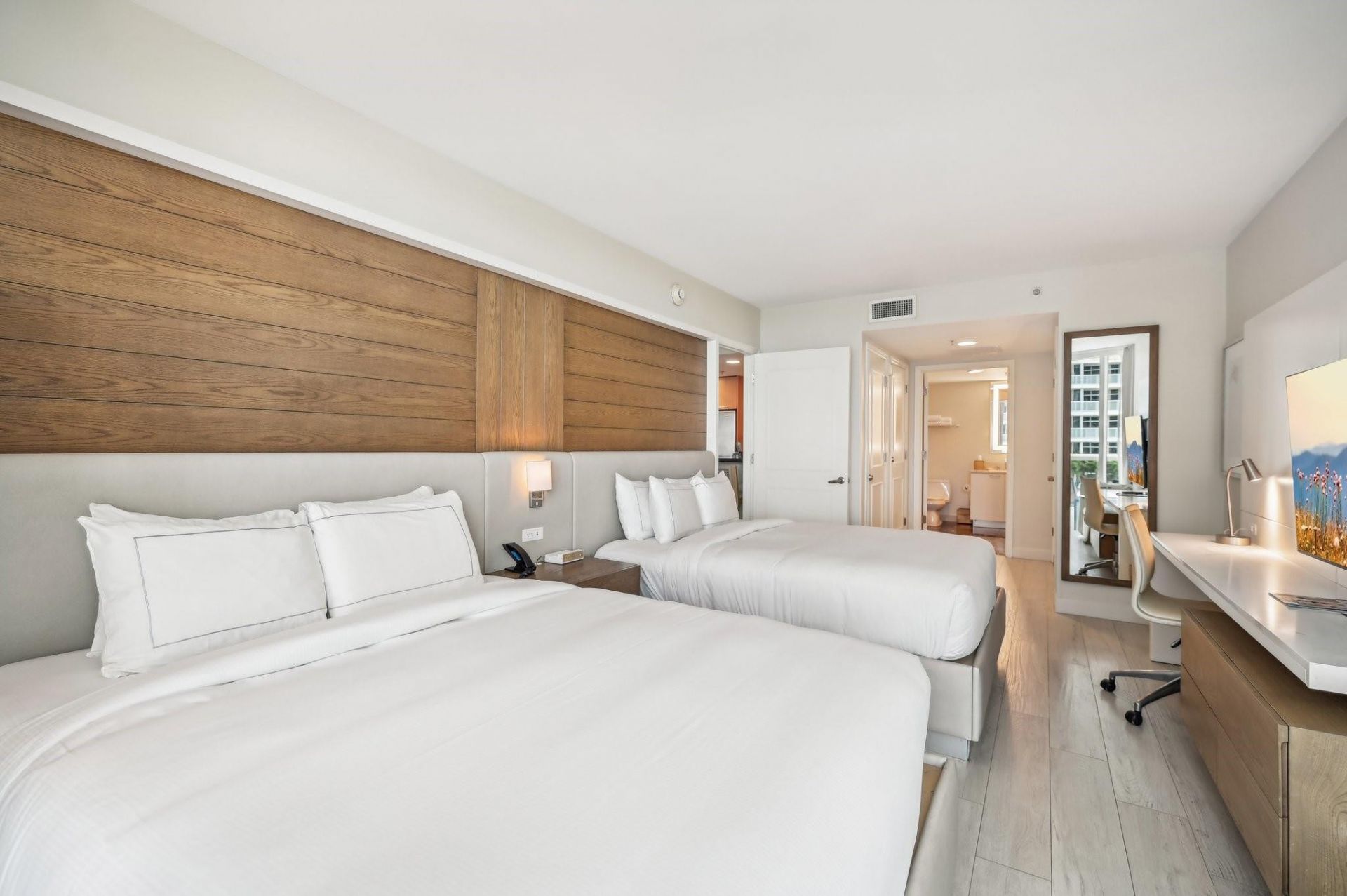 505 N Ft Lauderdale Beach Boulevard, Unit 813, Fort Lauderdale, FL 33304 Photo