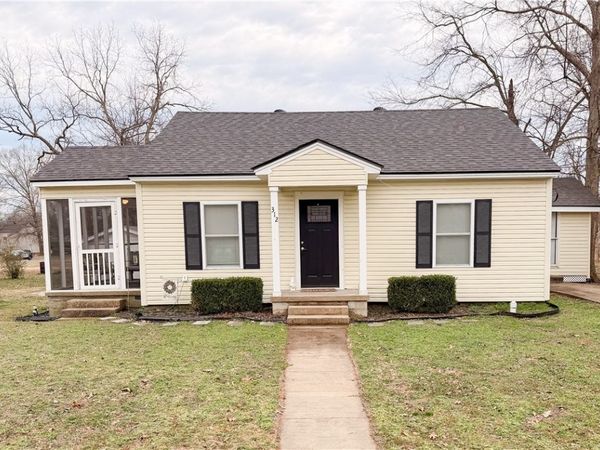 312 E H Street, Russellville, AR 72801