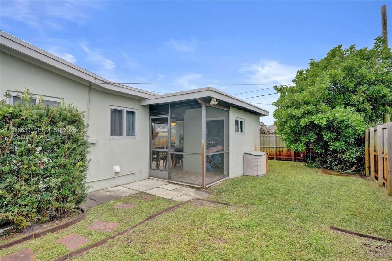 3640 SW 22nd St, Fort Lauderdale, FL 33312 Photo