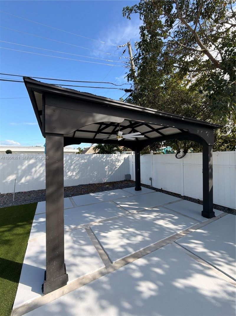 2340 SW 42nd Way, Fort Lauderdale, FL 33317 Photo