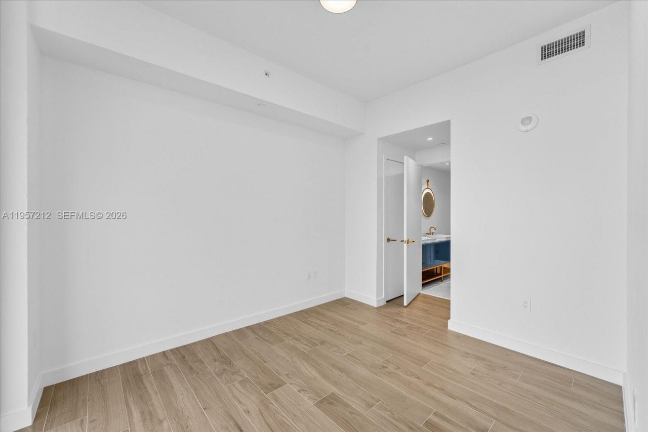 2678 Tigertail Ave, Unit 1209, Miami, FL 33133 Photo