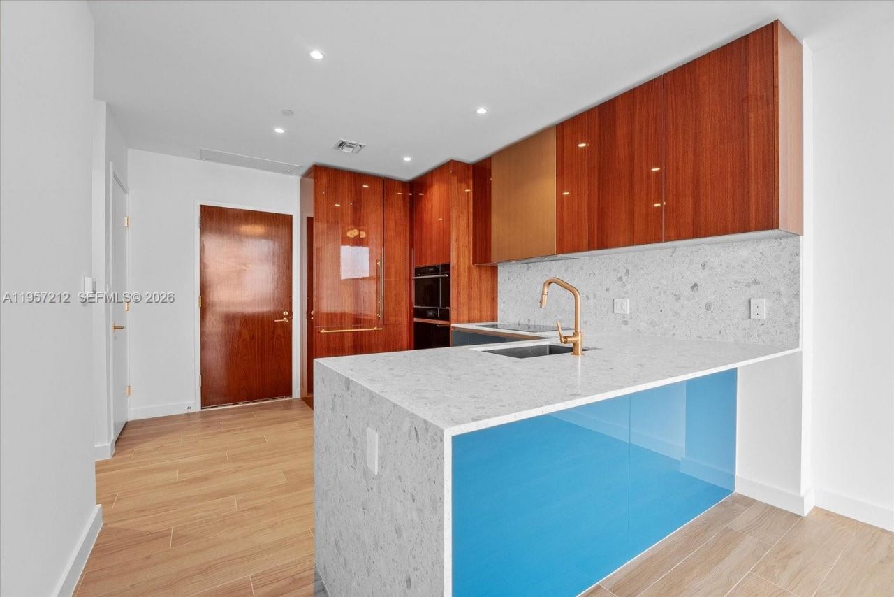 2678 Tigertail Ave, Unit 1209, Miami, FL 33133 Photo