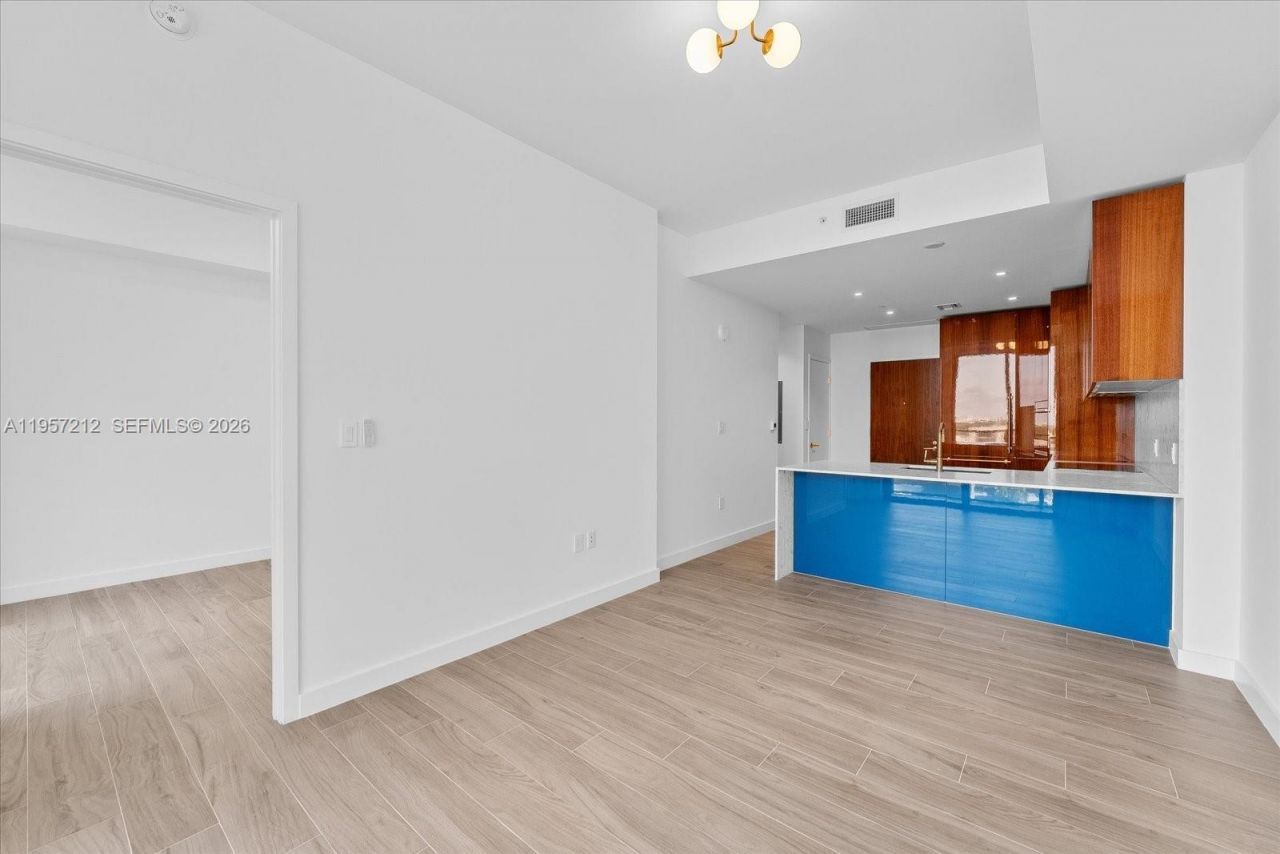 2678 Tigertail Ave, Unit 1209, Miami, FL 33133 Photo