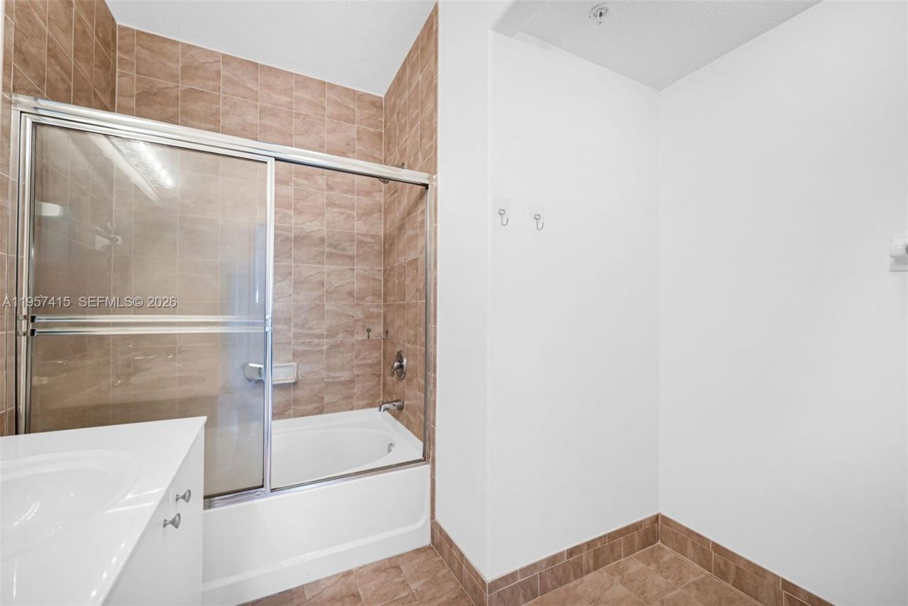 Please Call For Address, Unit 103, Miami, FL 33172 Photo