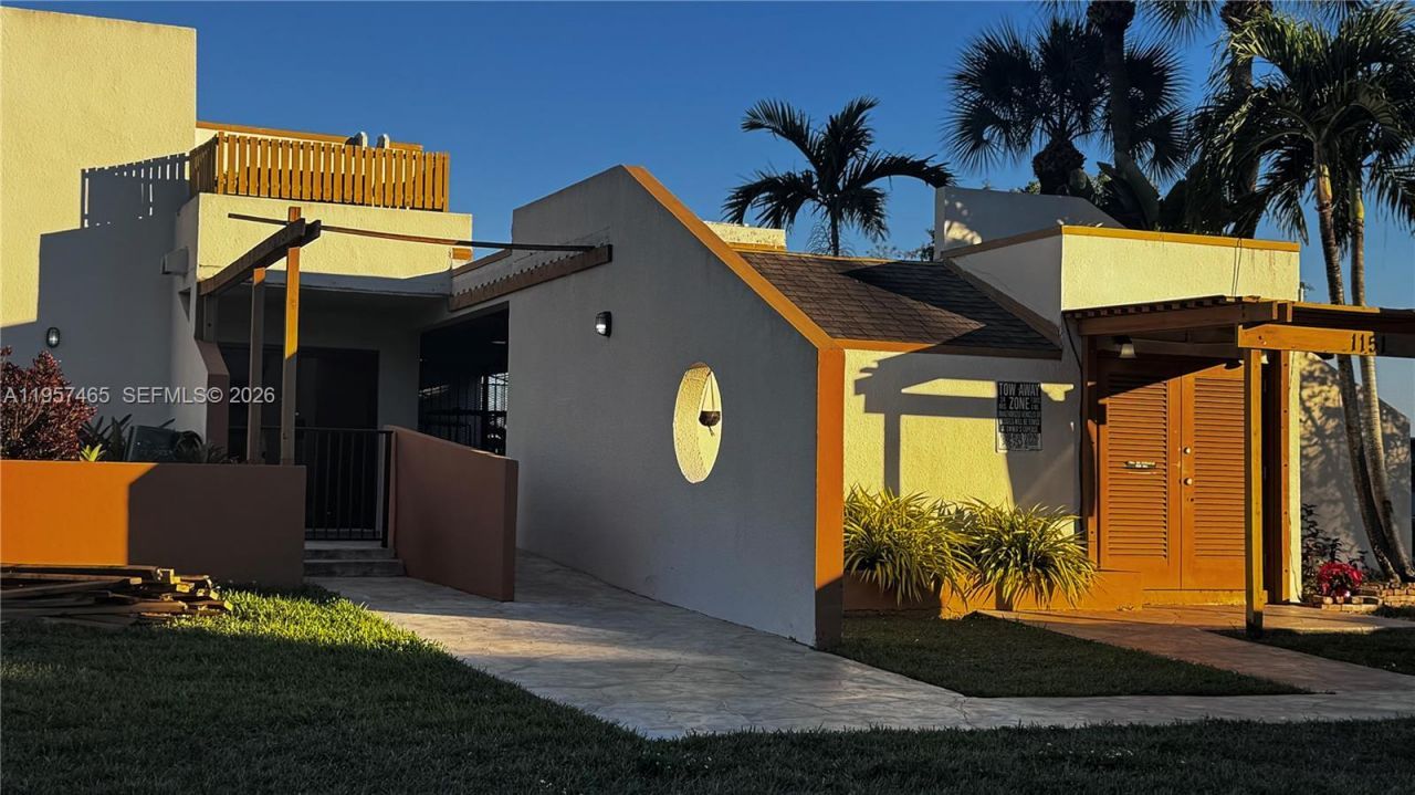 13190 SW 10th Ter, Miami, FL 33184 Photo