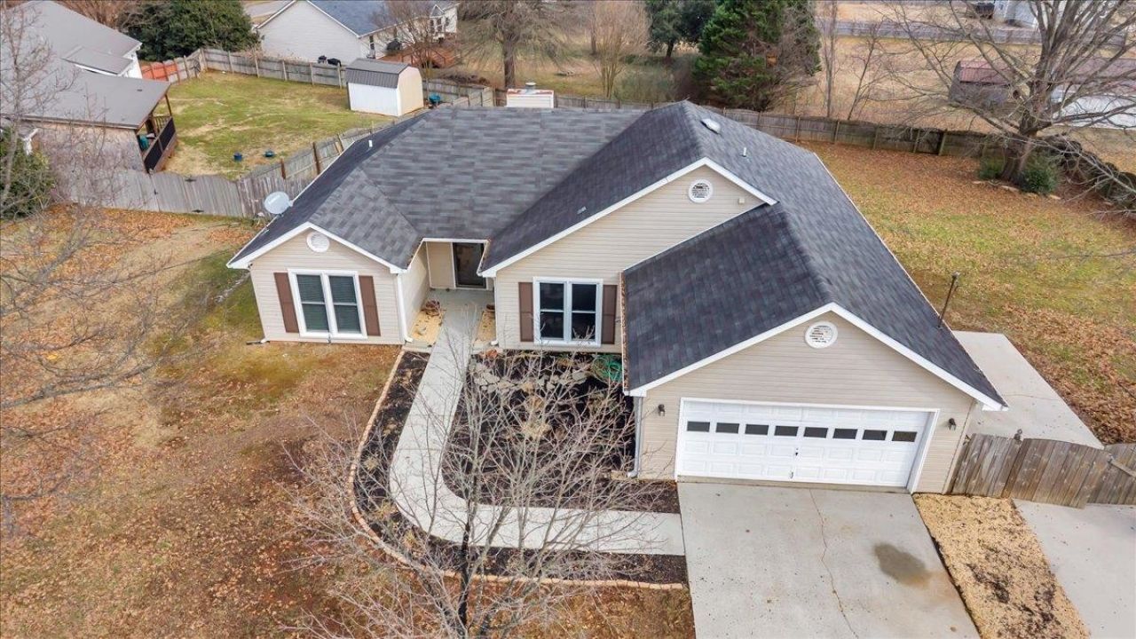 12588 Brandon Ln Madison, AL 00000