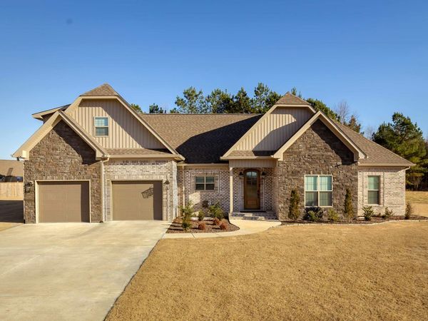 302 Kellylyn Lndg, Florence, AL