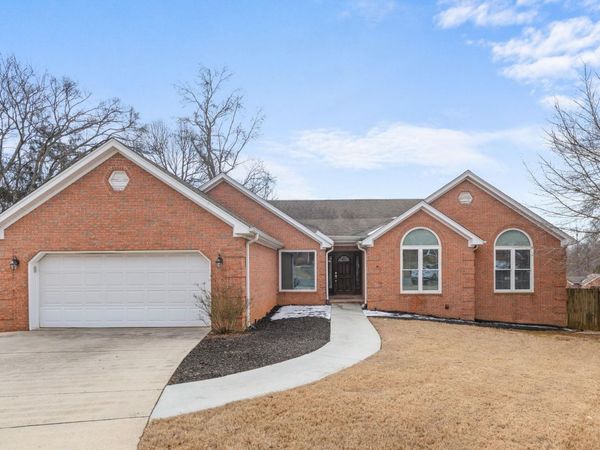 112 Newport Dr, Florence, AL