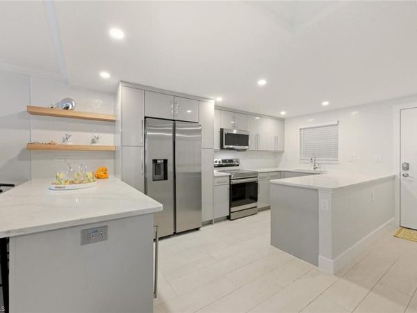 900 8th AVE S, Unit 103, NAPLES, FL 34102