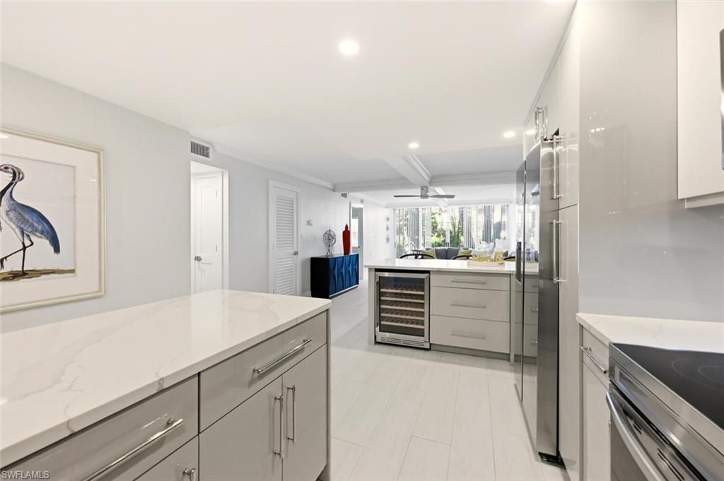 900 8th Ave S, Unit 103, Naples, FL 34102 Photo