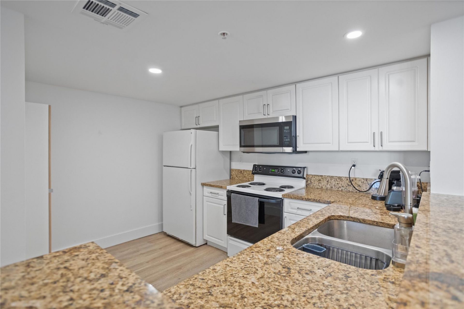 520 SE 5th Avenue, Unit 1602, Fort Lauderdale, FL 33301 Photo