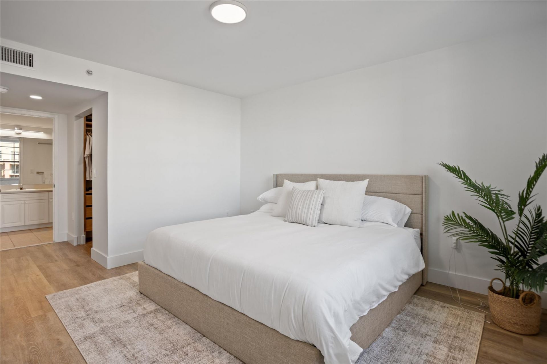 520 SE 5th Avenue, Unit 1602, Fort Lauderdale, FL 33301 Photo