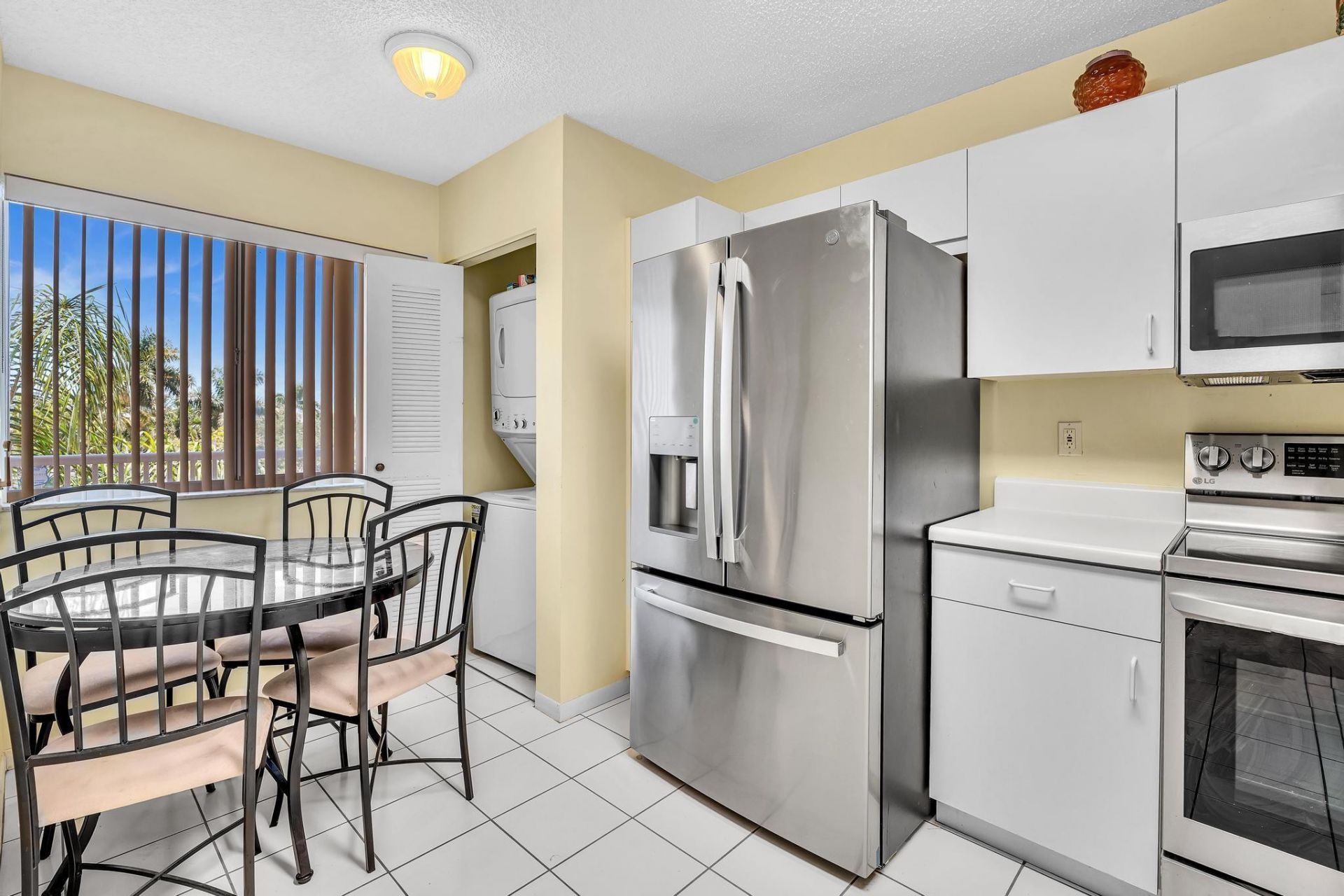 9560 Weldon Circle, Unit J413, Tamarac, FL 33321 Photo