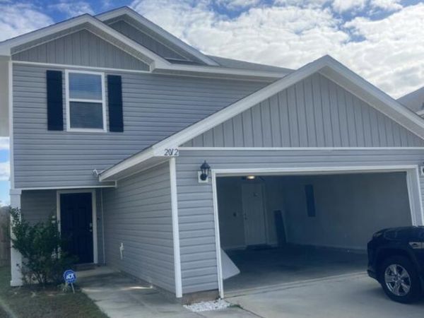 2012 Magazine Street, Ocean Springs, MS 39564