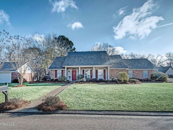 4021 Brookwood Drive, Flowood, MS 39232
