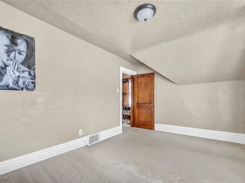 978 Delia Avenue, Akron, OH 44320 Photo 17