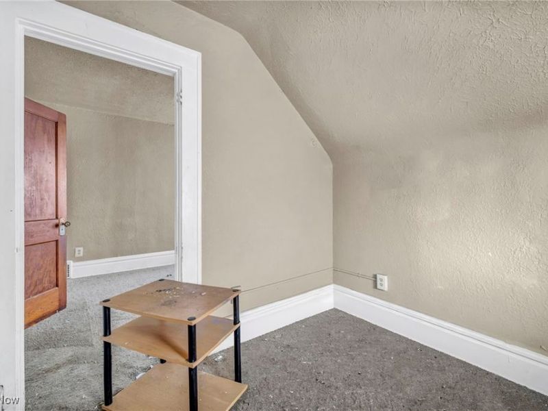 978 Delia Avenue, Akron, OH 44320 Photo 19