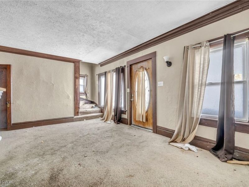 978 Delia Avenue, Akron, OH 44320 Photo 8